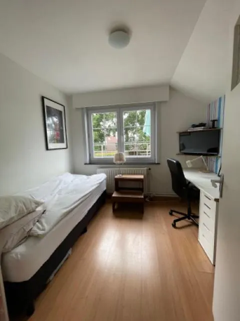 Great House 5' From Tomorrowland Villa Rumst